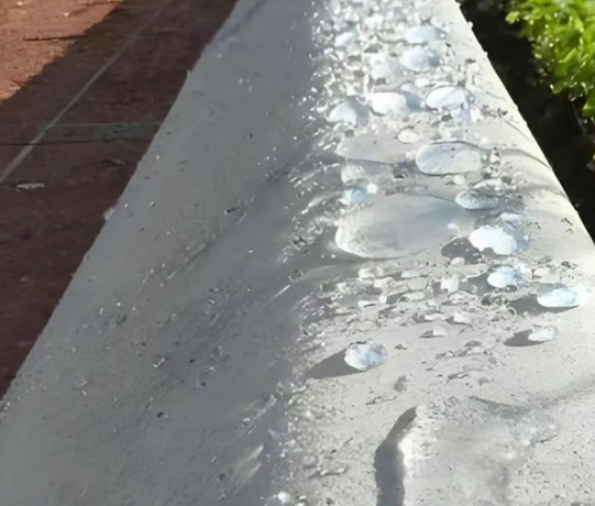 鸡冠硅烷浸渍涂料在混凝土保护中的应用